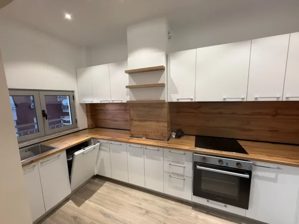 Tirane, jepet me qera apartament 3+1+Aneks+Ballkon Kati 6, 155 m² 1.400 € (rruga e elbasanit)