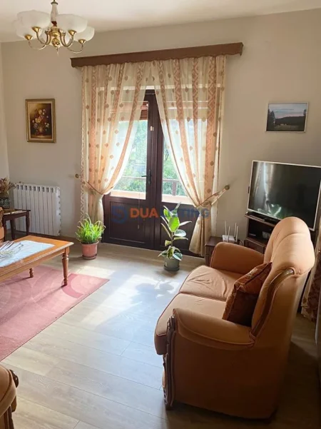 Tirane, jepet me qera apartament 3+1 , 600 € 