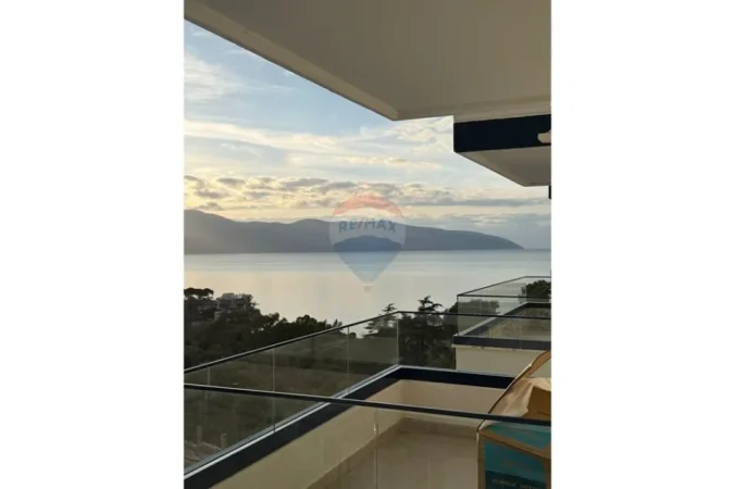 Vlore - Lungomare, jepet me qera apartament 1+1 , 67 m² (Dhimitër Konomi, Vlore)