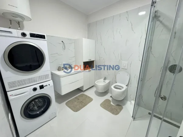 Tirane, jepet me qera apartament 1+1 , 700 € 