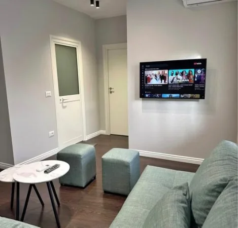 Tirane, jepet me qera apartament 1+1+Aneks+Ballkon Kati 1, 60 m² 400 € (Yzberisht)