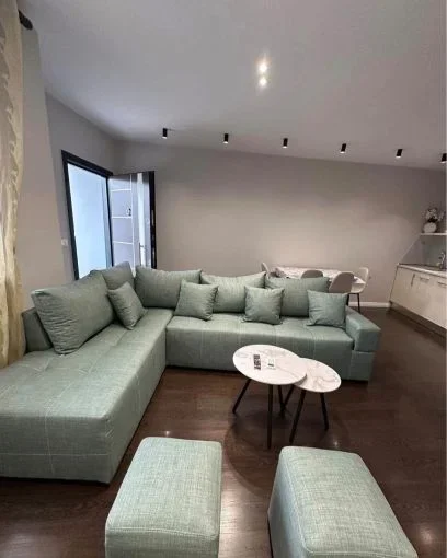 Tirane, jepet me qera apartament 1+1+Aneks+Ballkon Kati 1, 60 m² 400 € (kashar)