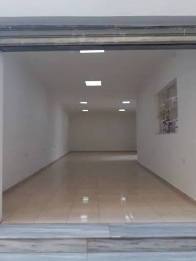 Shqiperi, jepet me qera lokal Kati 0, 100 m² 1.000 € (rruga bardhyl)