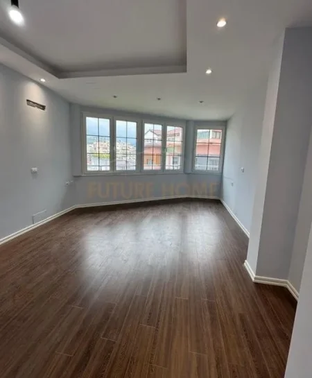 Tirane, shitet apartament 1+1 Kati 4, 60 m² 87.000 € (Rruga Shefqet Kuka)