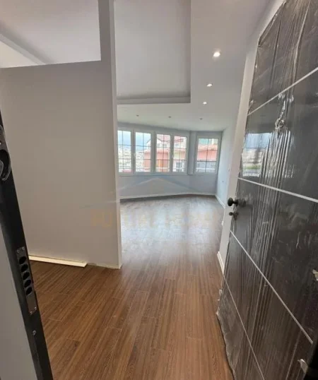 Tirane, shitet apartament 1+1 Kati 4, 60 m² 87.000 € (Rruga Shefqet Kuka)