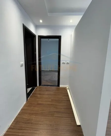 Tirane, shitet apartament 1+1 Kati 4, 60 m² 87.000 € (Rruga Shefqet Kuka)