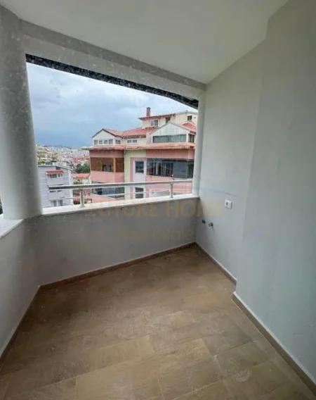Tirane, shitet apartament 1+1 Kati 4, 60 m² 87.000 € (Rruga Shefqet Kuka)