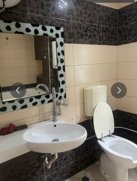 Tirane, jepet me qera apartament 2+1 Kati 1, 100 m² 380 € 