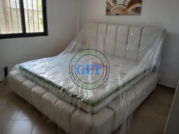 Durres, jepet me qera Vile Kati 1, 65 m² 350 € (Arapaj)