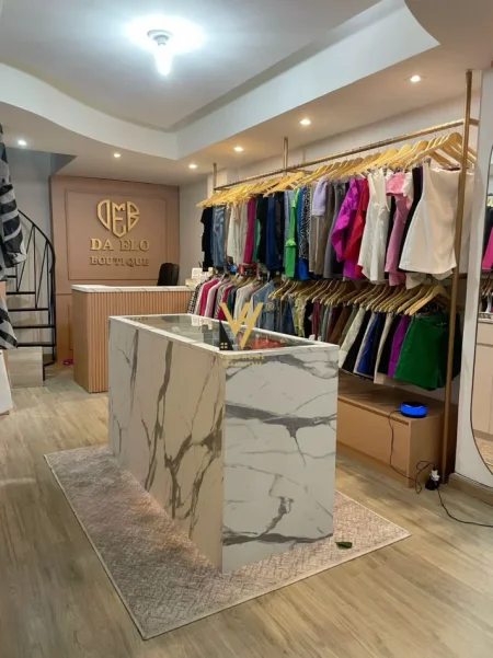 Tirane, jepet me qera dyqan Kati 0, 20 m² 750 € (MUHAMET GJOLLESHA)