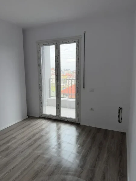 Tirane, shitet apartament 1+1 Kati 4, 83000 € (I Mbaruar Tek Color Splash Rezidence Paskuqan)
