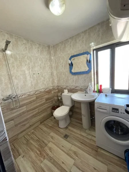 Tirane, jepet me qera apartament 2+1 Kati 3, 100 m² 500 € (Tek Qsut Rruga Selaudin Zorba)