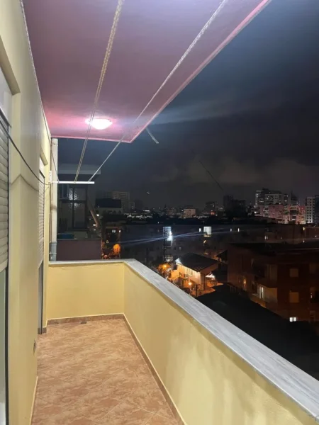 Tirane, jepet me qera apartament 1+1 Kati 5, 70 m² 500 € (Perball Vizion Plusit Don Bosko)