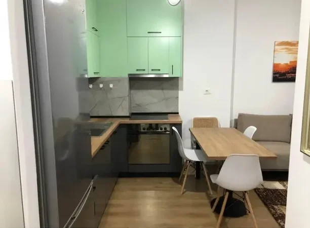 🏡 JEPET APARTAMENT ME QERA 1+1  TEK KOMPLEKSI KAIMI NE ALI DEM 🏡, 400 Euro