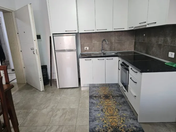 Tirane, jepet me qera apartament 2+1 Kati 4, 80 m² 550 € (Kompleksi Alba tek Ish Parku)