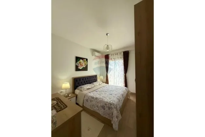 Shqiperi, jepet me qera apartament 1+1 , 80 m² 600 € (21 Dhjetori)
