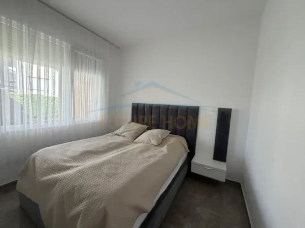 Gjiri Lalezit | Hamallaj, shitet apartament 2+1+Oborr , Kati 0, 60 m² 290.000 € (GJIRI I LALEZIT , Lura 3)