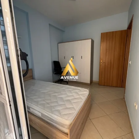 Tirane, jepet me qera apartament 2+1 Kati 4, 80 m² 650 € (Rruga Riza cerova)