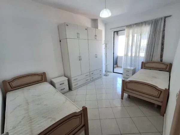 Tirane, jepet me qera apartament 1+1+Ballkon Kati 8, 67 m² 350 mije leke