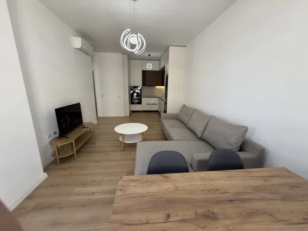 Tirane, jap me qera apartament 2+1+Ballkon Kati 6, 90 m² 490 € (Univers City)