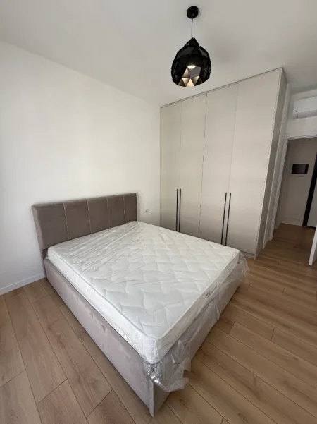 Tirane, jap me qera apartament 2+1+Ballkon Kati 6, 90 m² 490 € (Univers City)