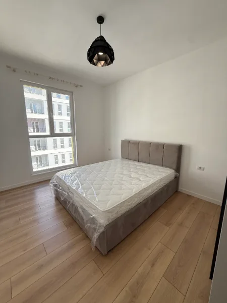 Tirane, jap me qera apartament 2+1+Ballkon Kati 6, 90 m² 490 € (Univers City)