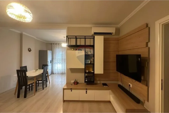 Tirane, shitet apartament 2+1 , 108 m² 185.000 € (5 Maji)