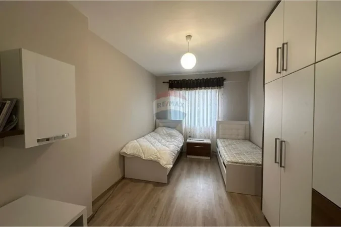 Tirane, shitet apartament 2+1 , 108 m² 185.000 € (5 Maji)