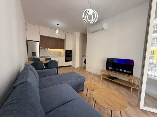 Tirane, jepet me qera apartament 1+1+Ballkon Kati 5, 60 m² , 39.000 Lekë (Univers City)