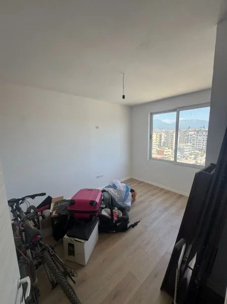 Tirane, shitet apartament 2+1+Ballkon Kati 9, 109 m² 170.000 € (Kompleksi Fratari)