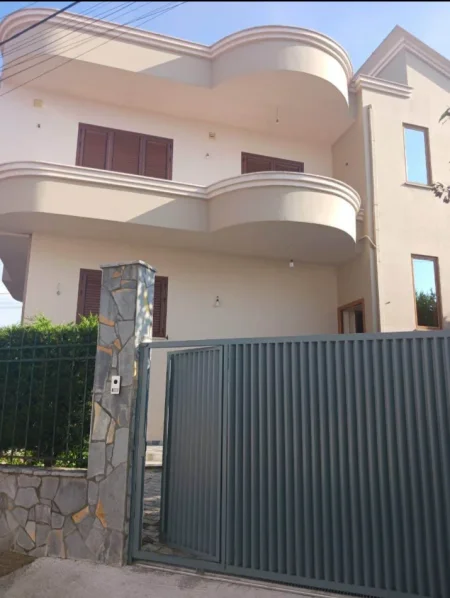 Tirane, shitet nga Pronari, pa-komision Vile 2 Katshe , 280 m² 345.000 € (babrru)