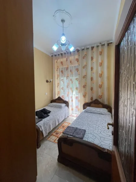 Tirane, jepet me qera apartament 2+1 Kati 2, 70 m² 700 € (Stadiumi Dinamo)
