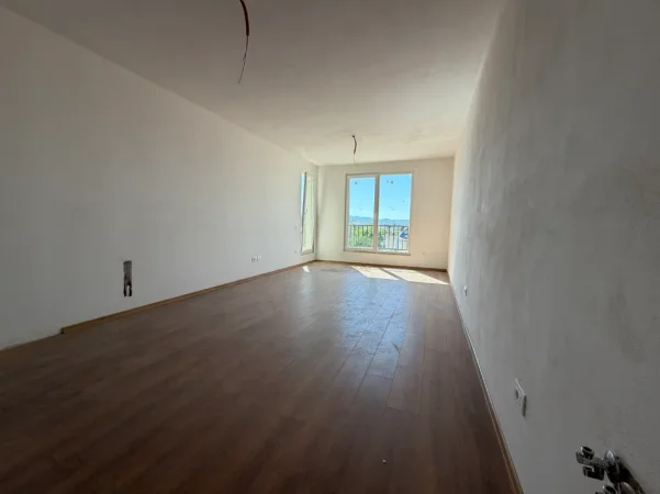 Tirane, shitet apartament 2+1+Ballkon Kati 3, 99 m² 76.800 € (Kamez)