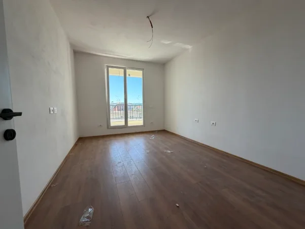 Tirane, shitet apartament 2+1+Ballkon Kati 3, 99 m² 76.800 € (Kamez)