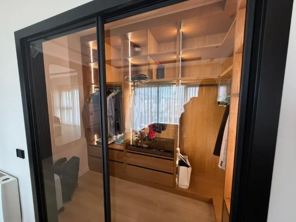 Tirane, jepet me qera apartament duplex 4+1 Kati 11, 240 m² 3.500 € (SQUARE 21)