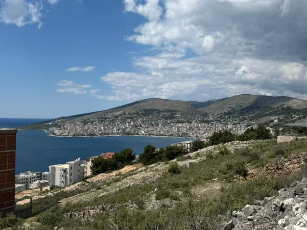 Sarande, shitet toke ne bregdet , 303 m² 100.000 € 
