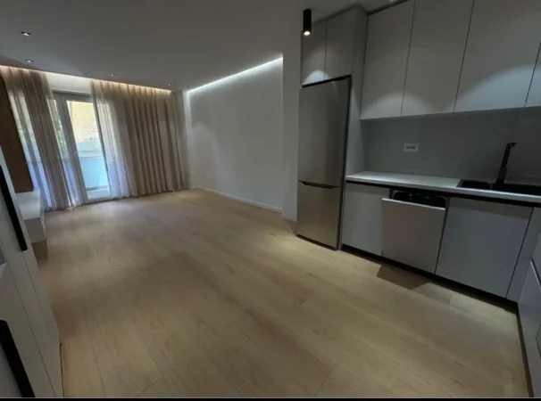Tirane, shitet apartament 1+1 Kati 2, 55 m² 145.000 € (Brryl)