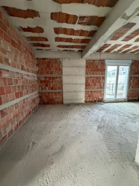 Tirane, shitet apartament 5+1 Kati 3, 650 m² 1.650.000 € (Collina Verde)