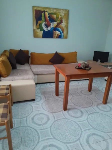 Tirane, jepet me qera apartament 2+1 Kati 2, 80 m² 600 € (Bulevardi Zogu I Pare)