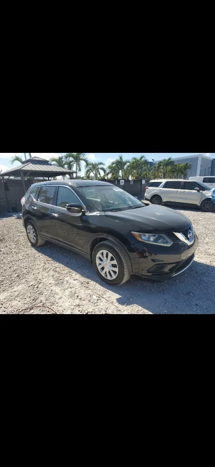 Tirane, shitet SUV Benzin, e zeze automatik Klima 48.000 km 580.000 €