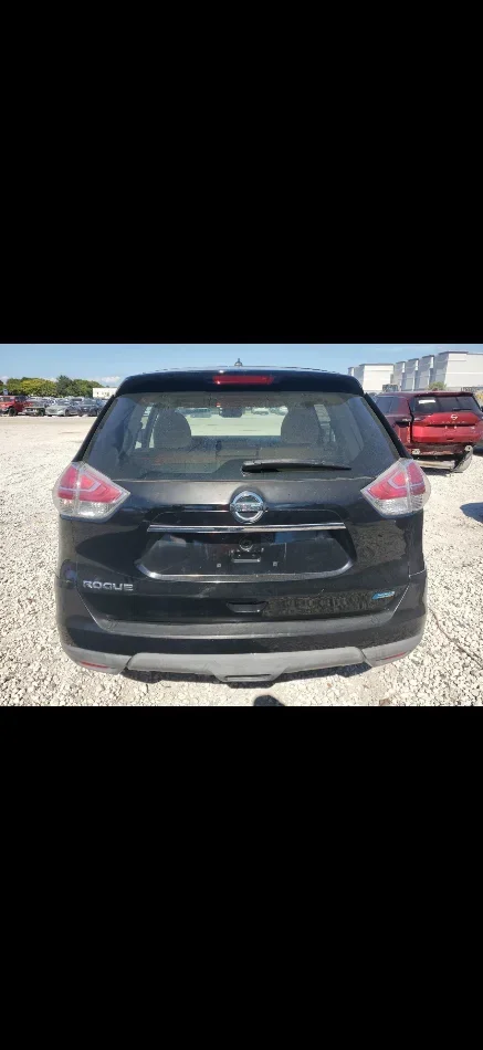 Tirane, shitet SUV Benzin, e zeze automatik Klima 48.000 km 580.000 €