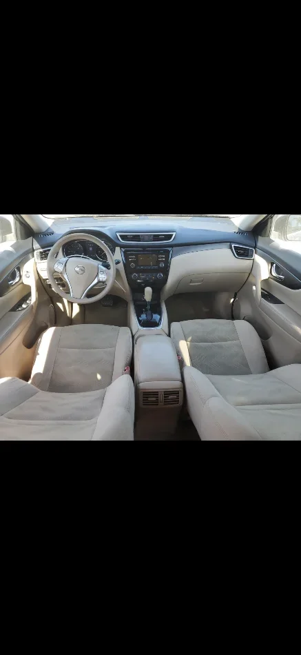 Tirane, shitet SUV Benzin, e zeze automatik Klima 48.000 km 580.000 €