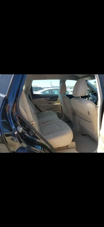 Tirane, shitet SUV Benzin, e zeze automatik Klima 48.000 km 580.000 €