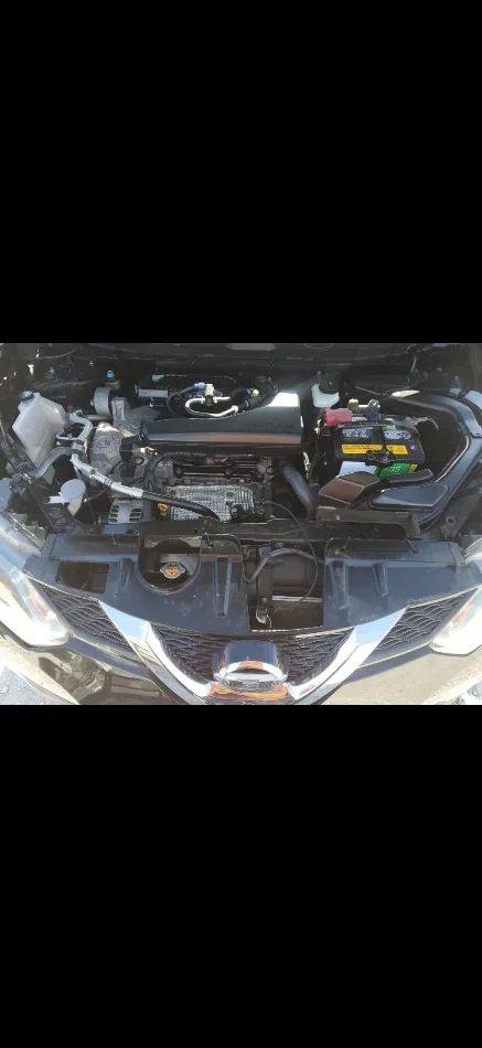 Tirane, shitet SUV Benzin, e zeze automatik Klima 48.000 km 580.000 €