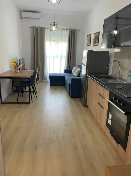 Tirane, jepet me qera apartament 1+1+Ballkon Kati 3, 50 m² 400 € (Rruga Pasho Hysa)