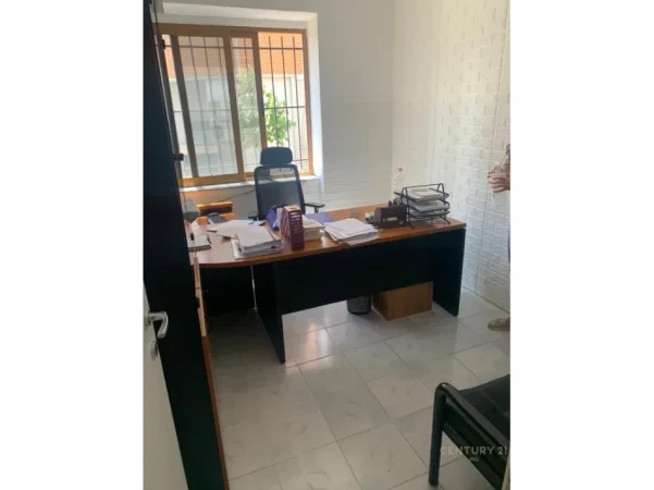 Tirane, shes ambjent biznesi Kati 1, 44 m² 160.000 € (stadiumi dinamo)