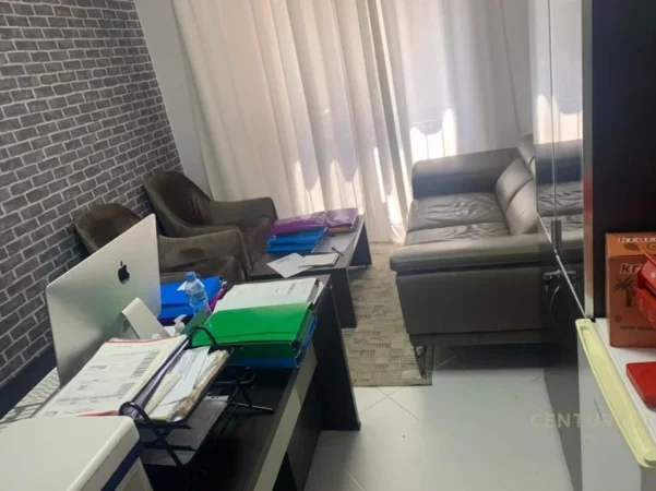 Tirane, shes ambjent biznesi Kati 1, 44 m² 160.000 € (stadiumi dinamo)