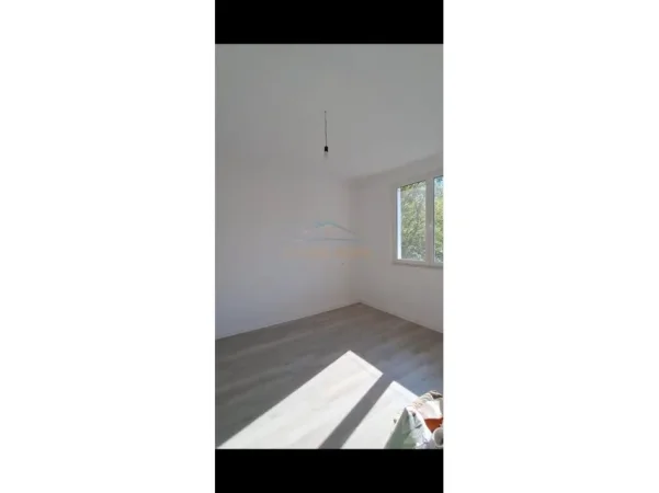 Durres, shitet apartament 2+1 Kati 3, 70 m² 85.000 € 