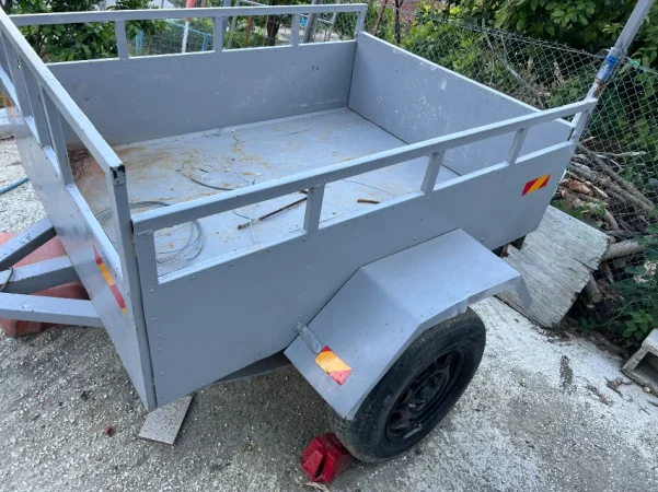 Tirane, shes rimorkio makine per transport ngarkesash , 450 €