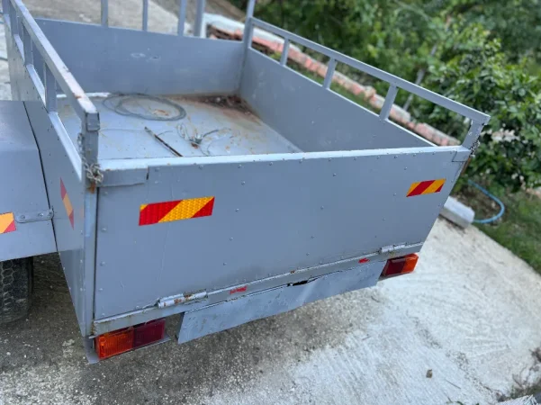 Tirane, shes rimorkio makine per transport ngarkesash , 450 €